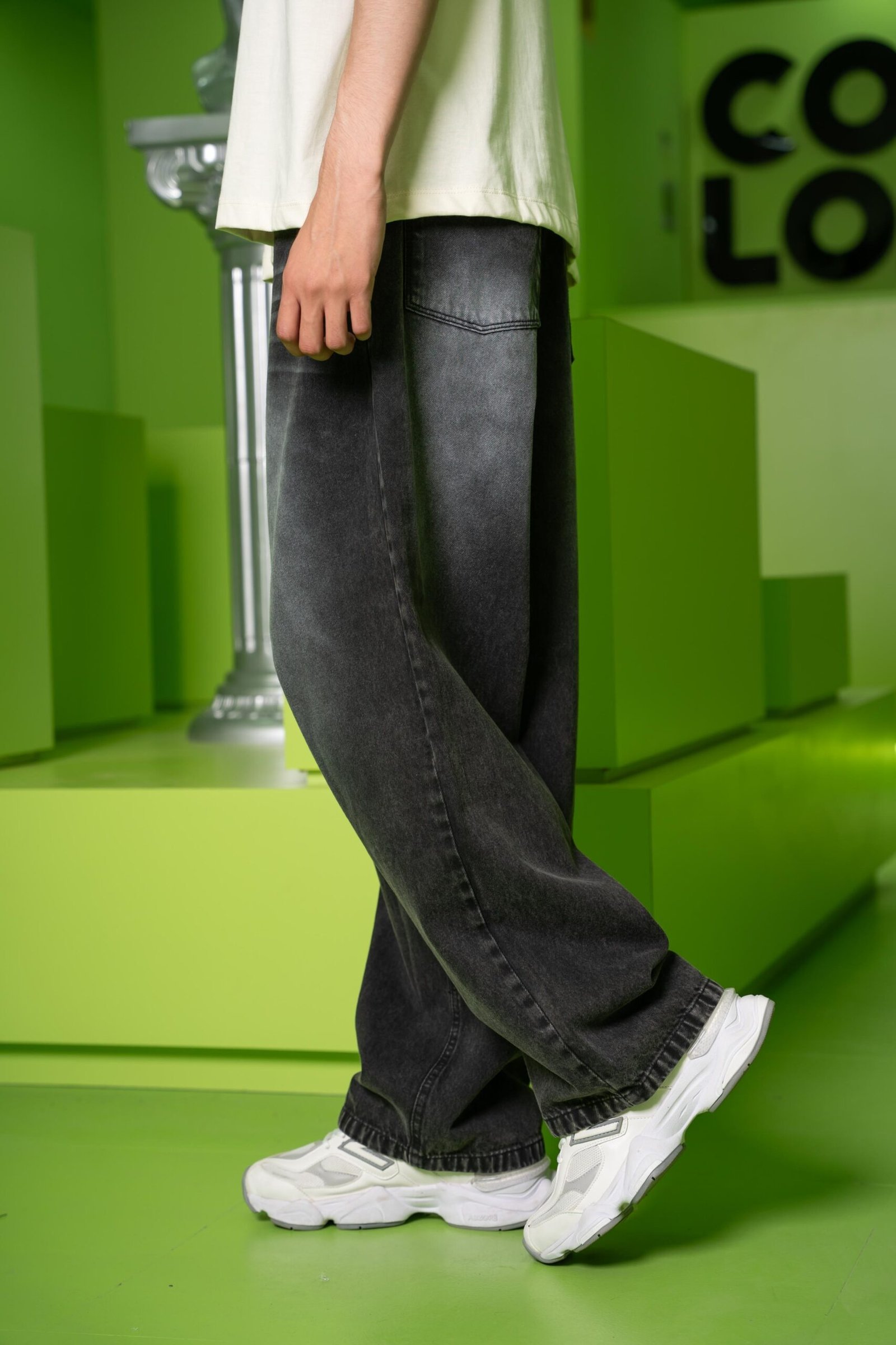 SÚPER BAGGY JEAN NEGRO FROSTEADO